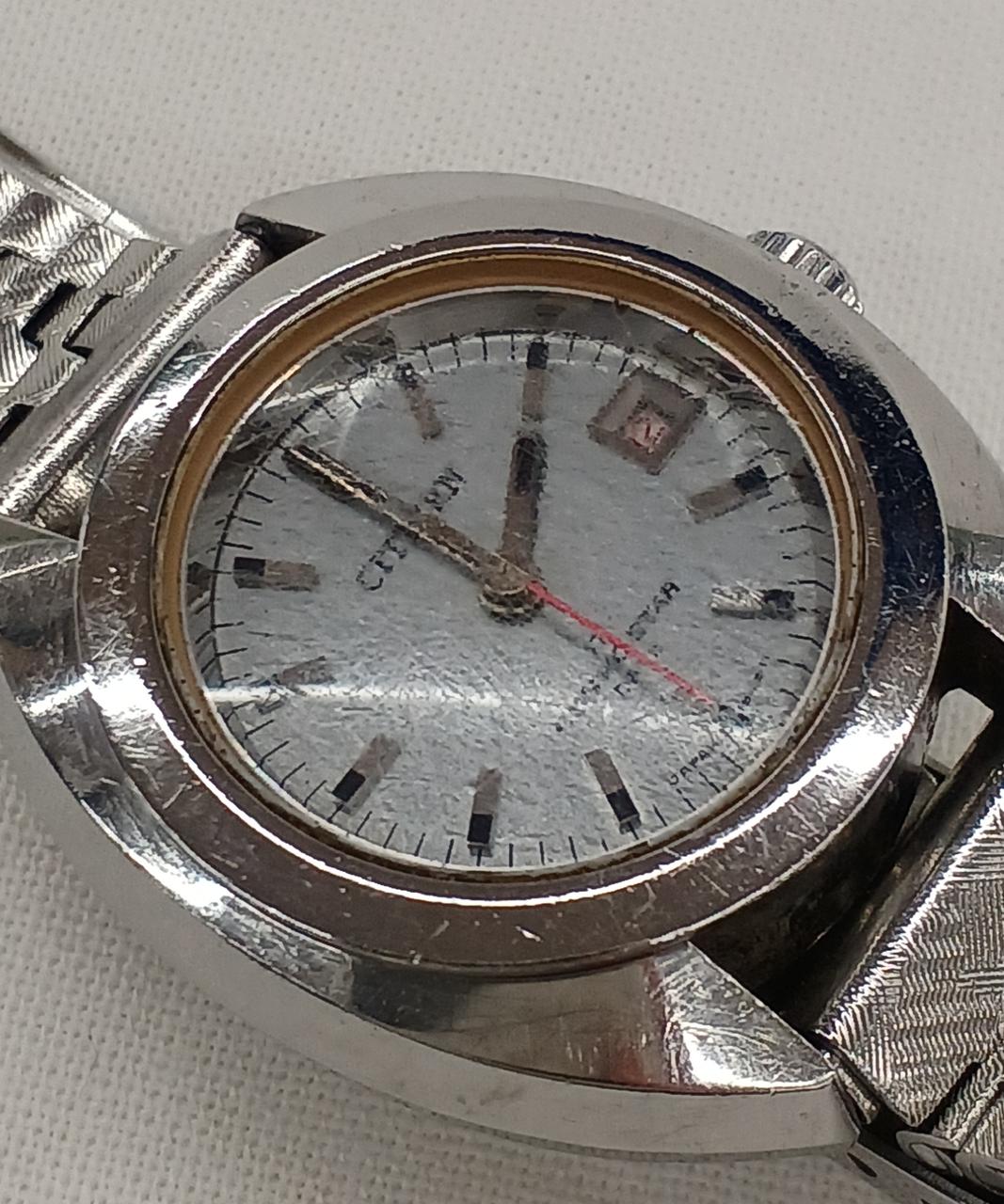 風防にキズあり