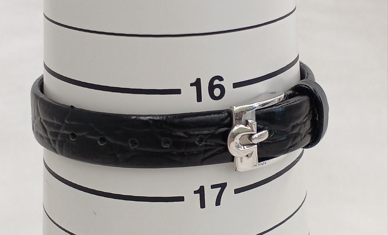 腕回り最大16.5cm