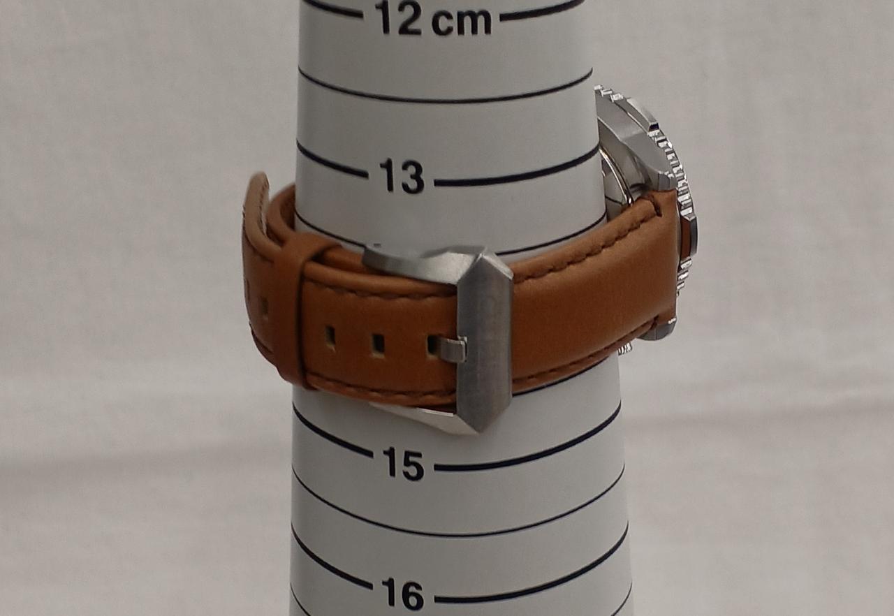 腕回り約14cm~19.5cm