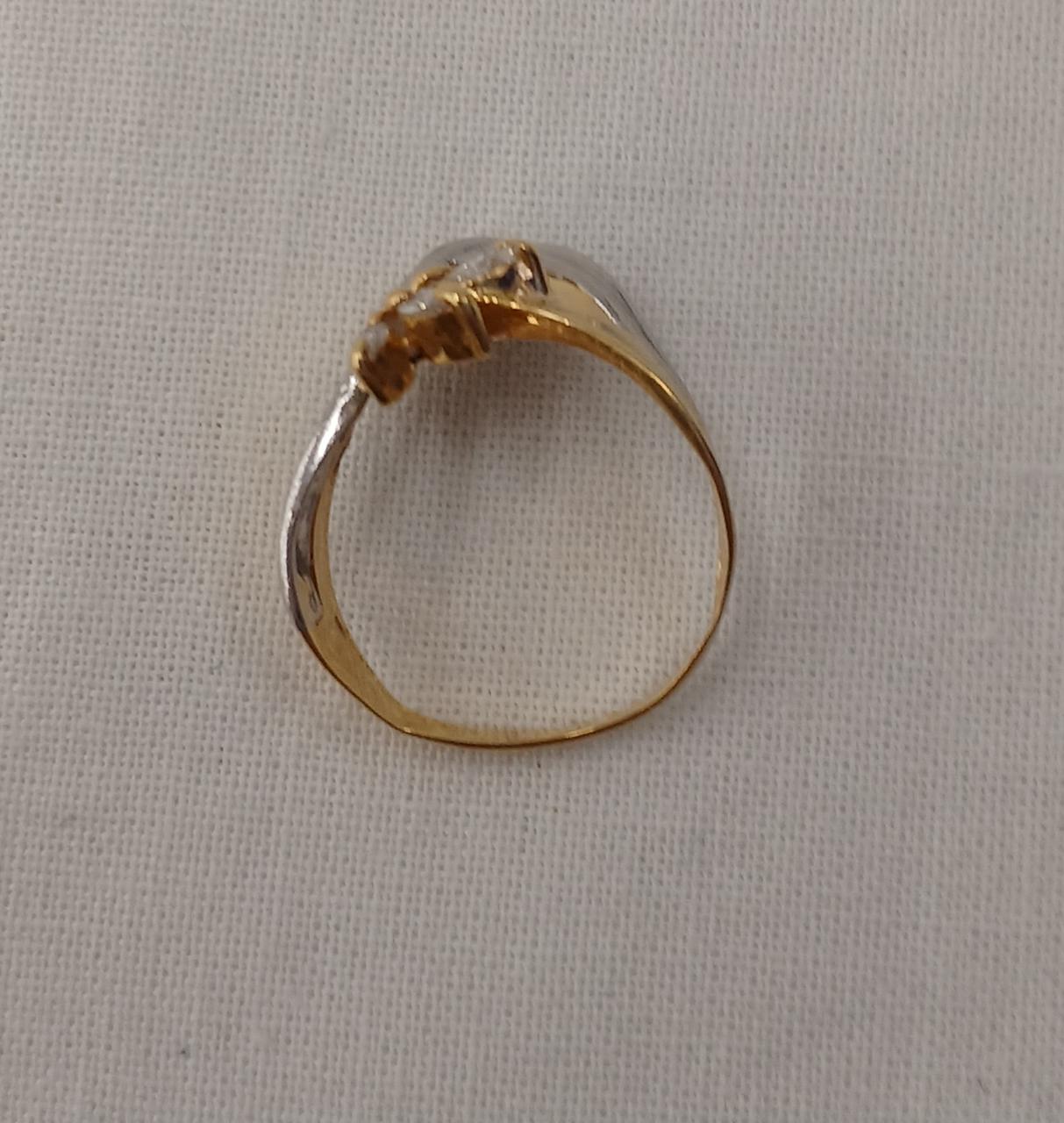 少し歪みあり