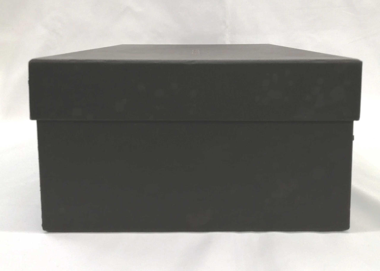 箱に傷み有ります。