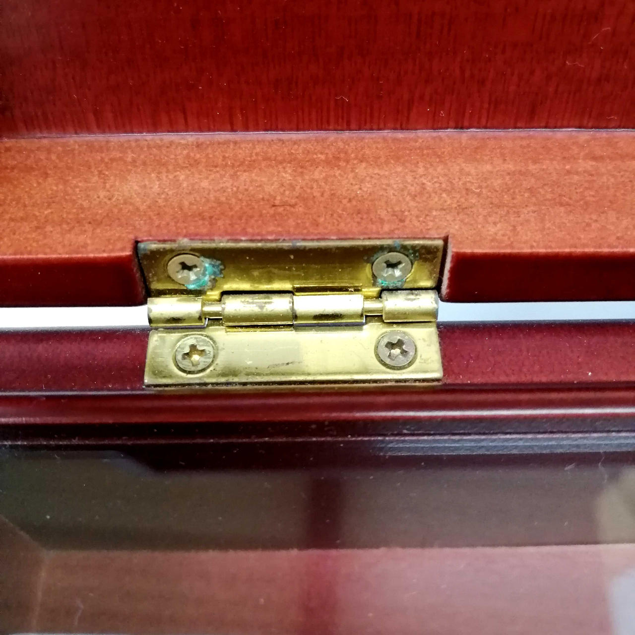 ネジ山に錆と経年劣化あります。