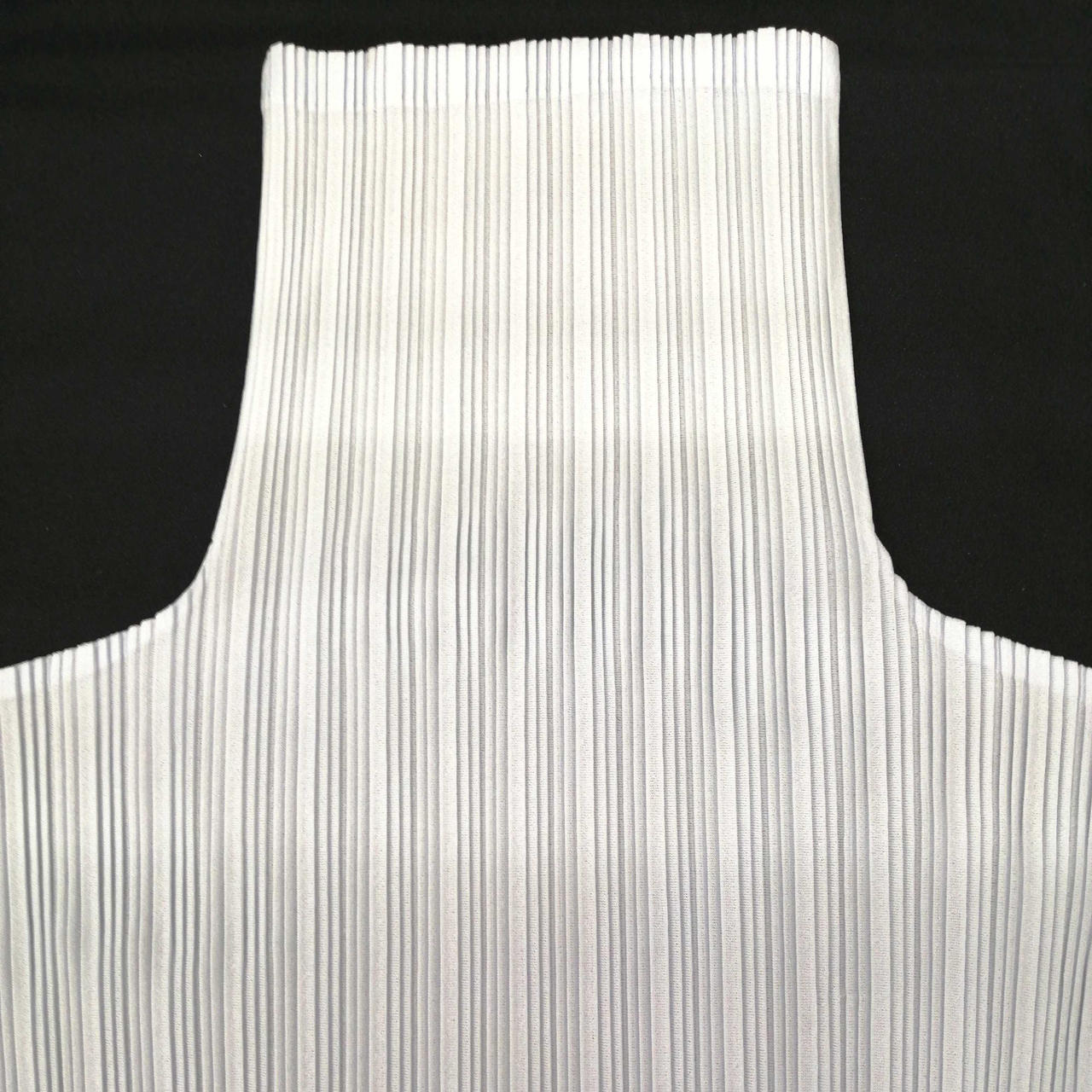 ISSEY MIYAKE|PLEATS PLEASE/ハイネックトップス|【ハードオフ公式通販