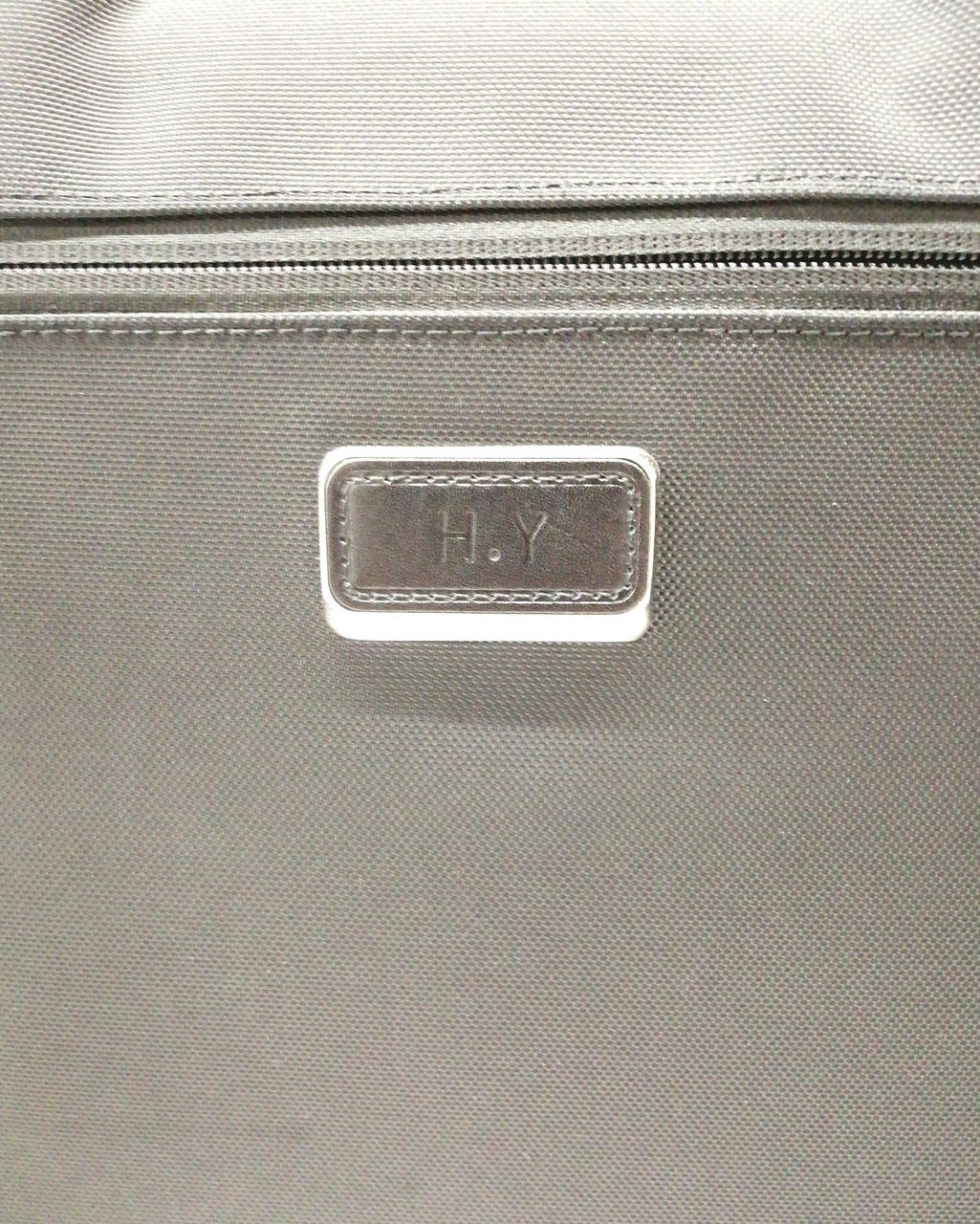 H.Yとイニシャルが入っています