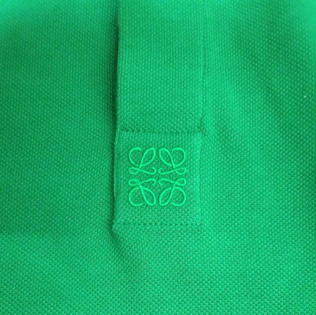 同色で合わせたアナグラムが上品です。