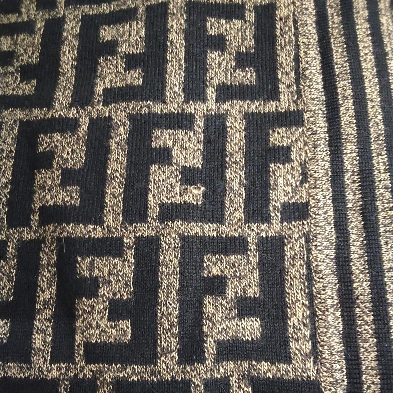 画面中央、解れ箇所