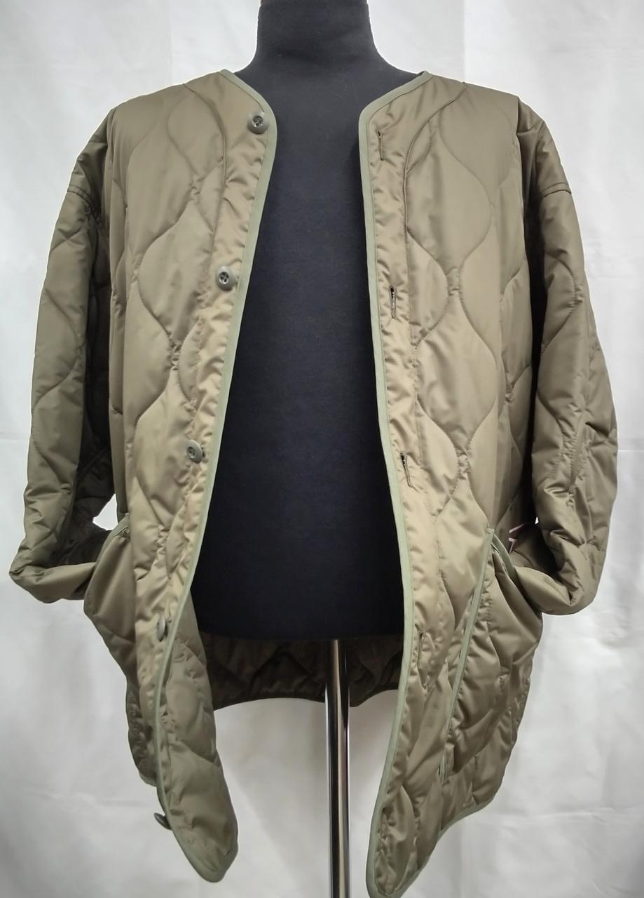 サラッと羽織れる軽さです