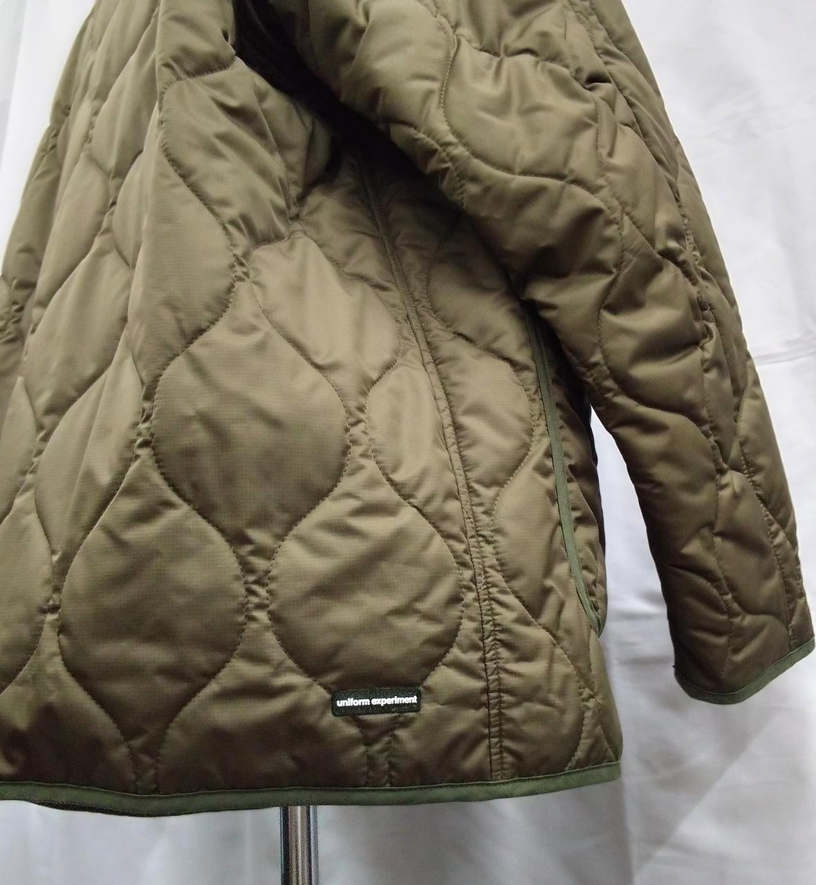 さり気ないブランドロゴ