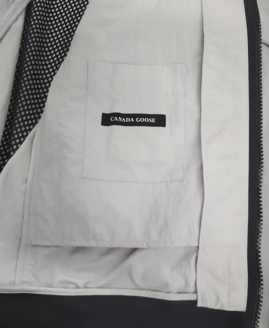 内側ケアラベルポケットがあります