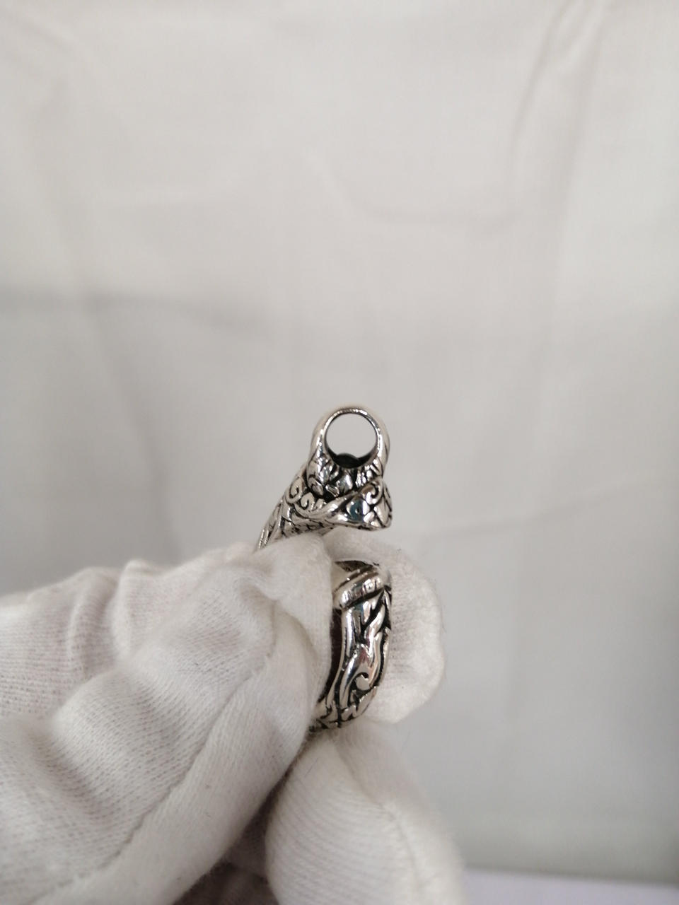 チェーンを通す部分は回転します