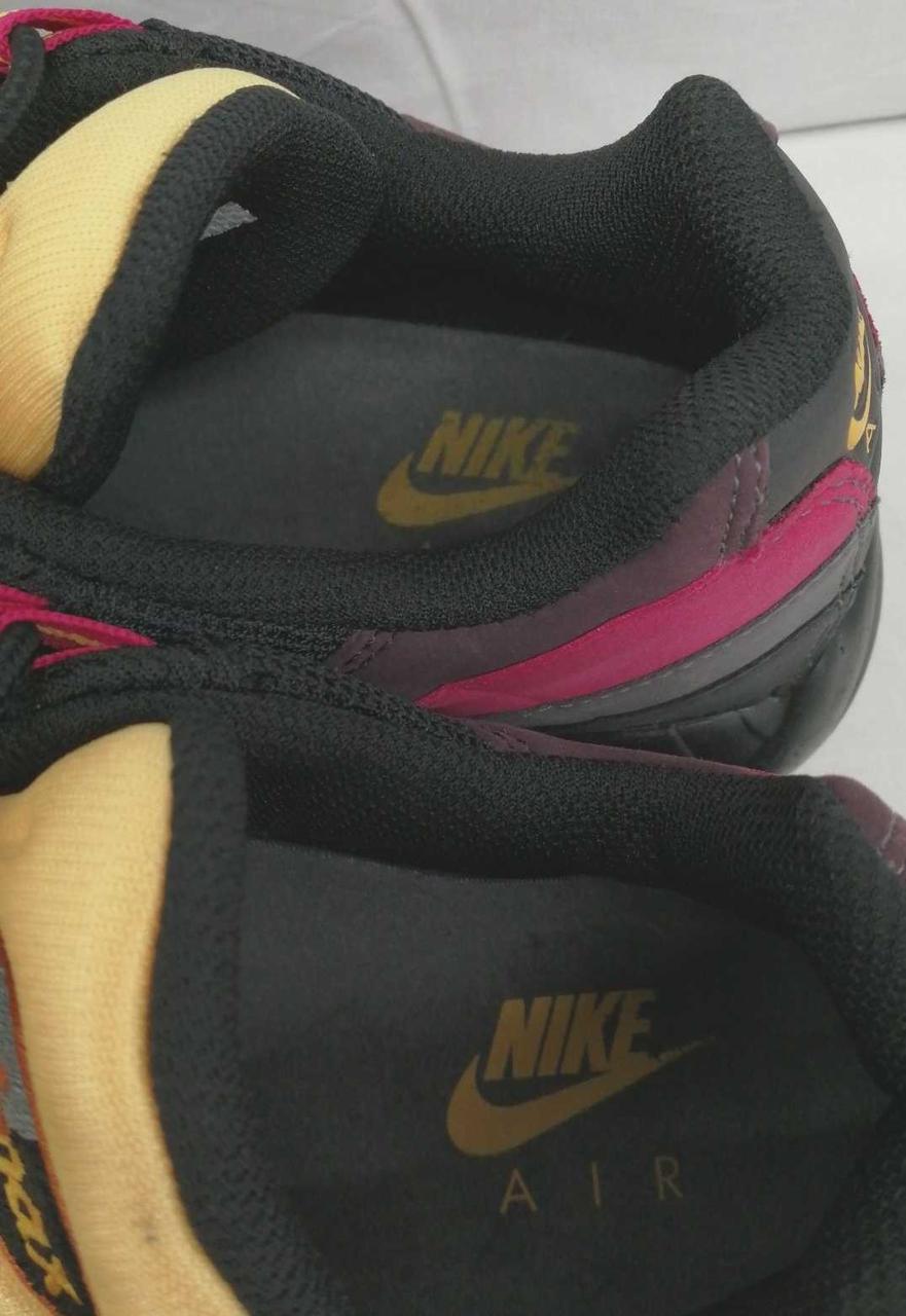 ロゴ、消えかけているところがあります。