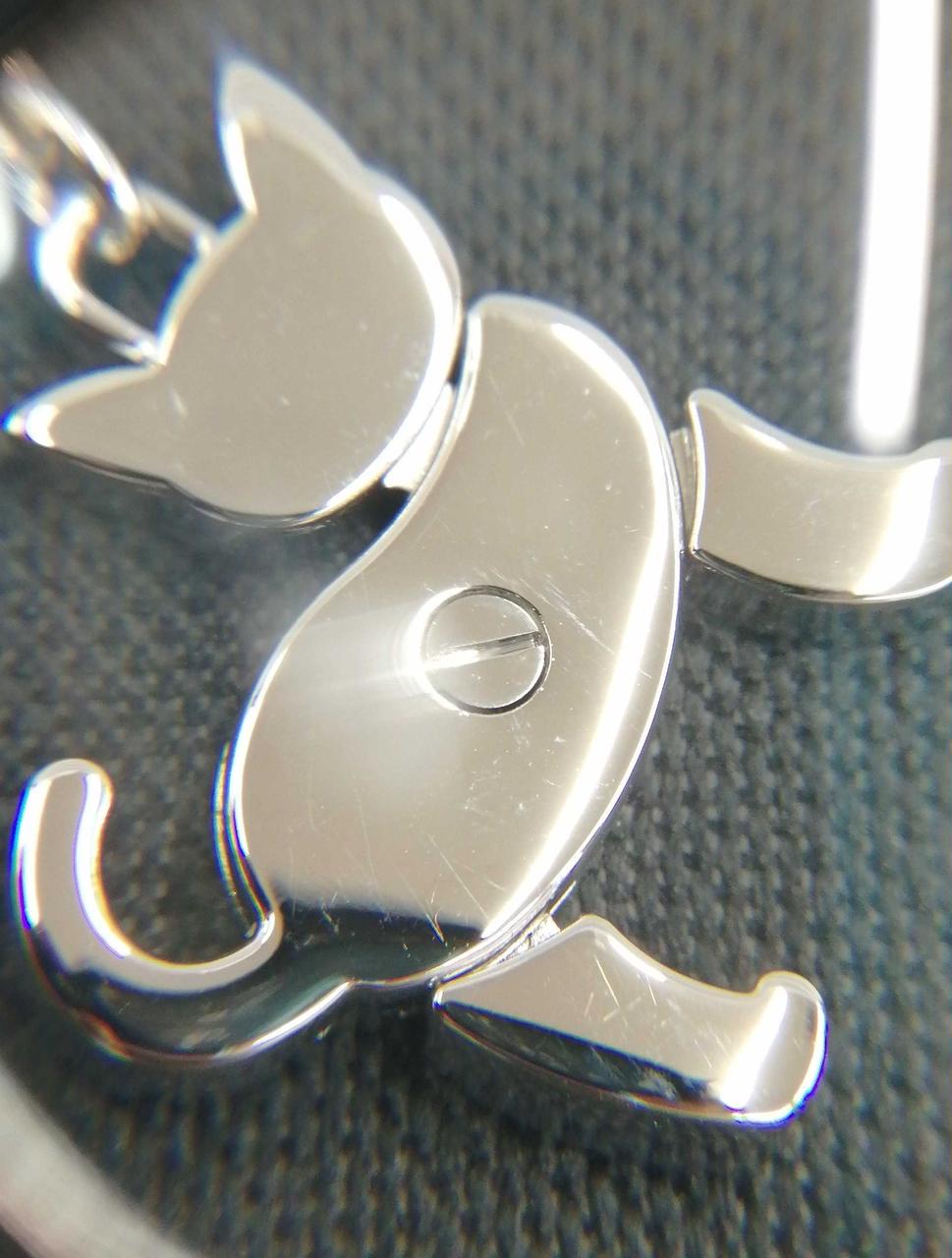 モチーフ裏側細かなキズあります