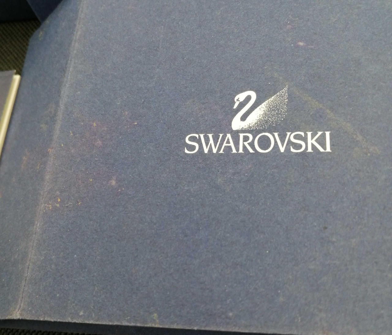 箱汚れ、擦れあり