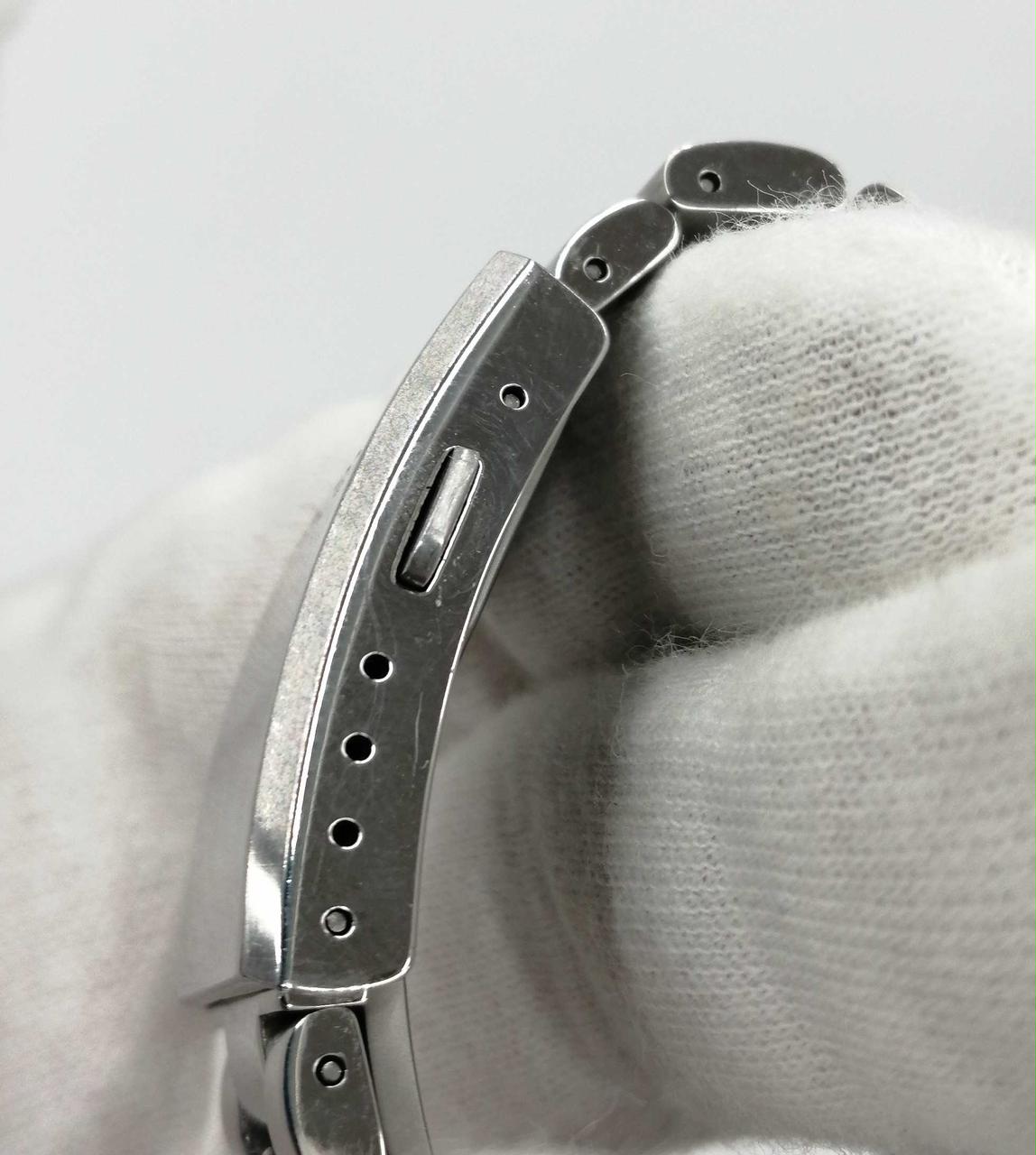 バックル部分細かなキズあり