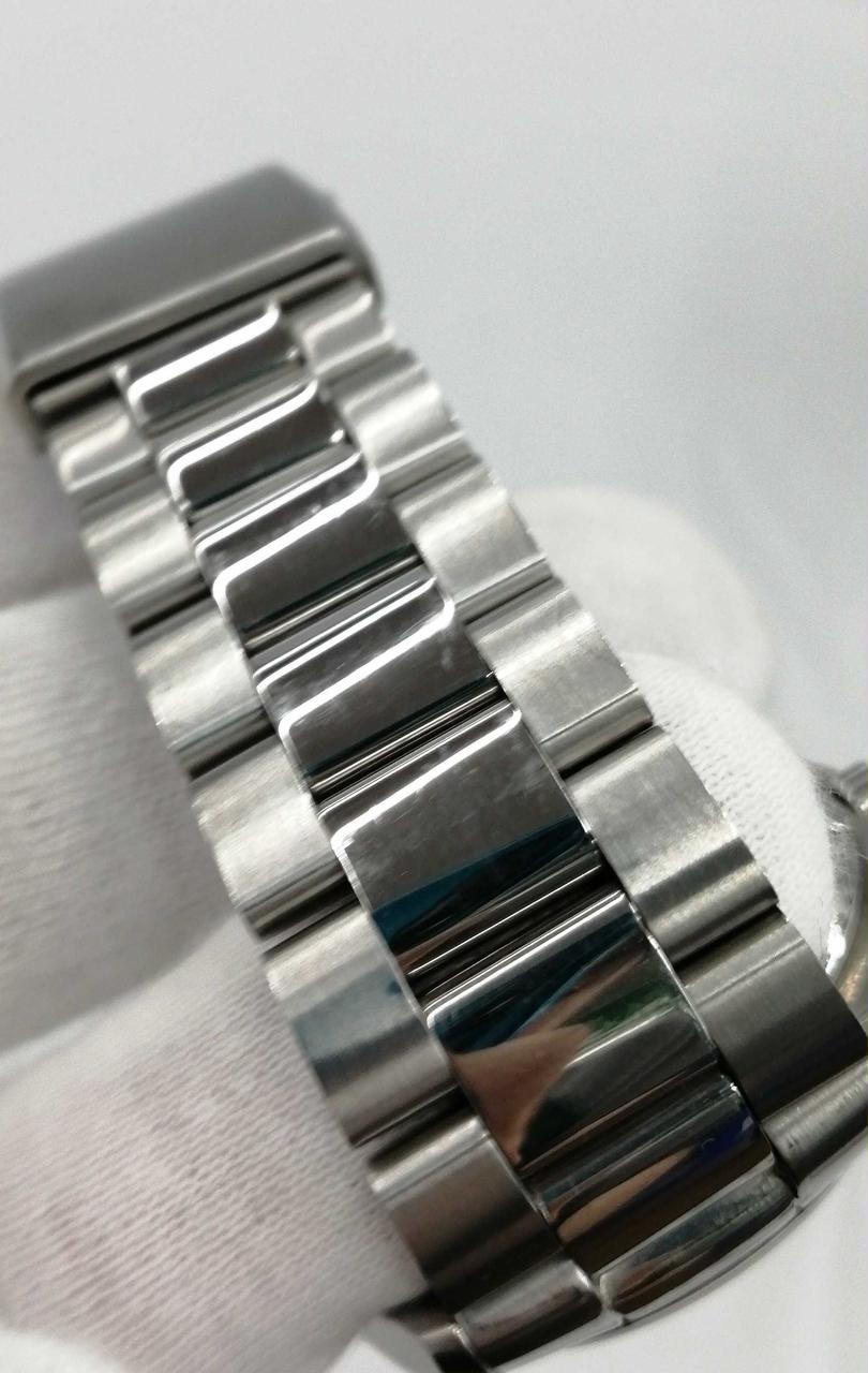 ベルト部分細かなキズあり