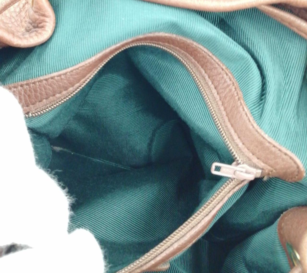 ファスナー部分内部