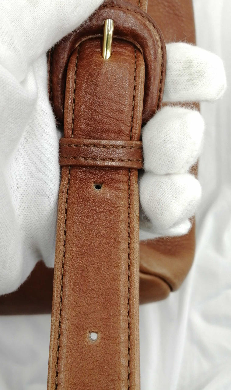 ショルダー穴割れあり