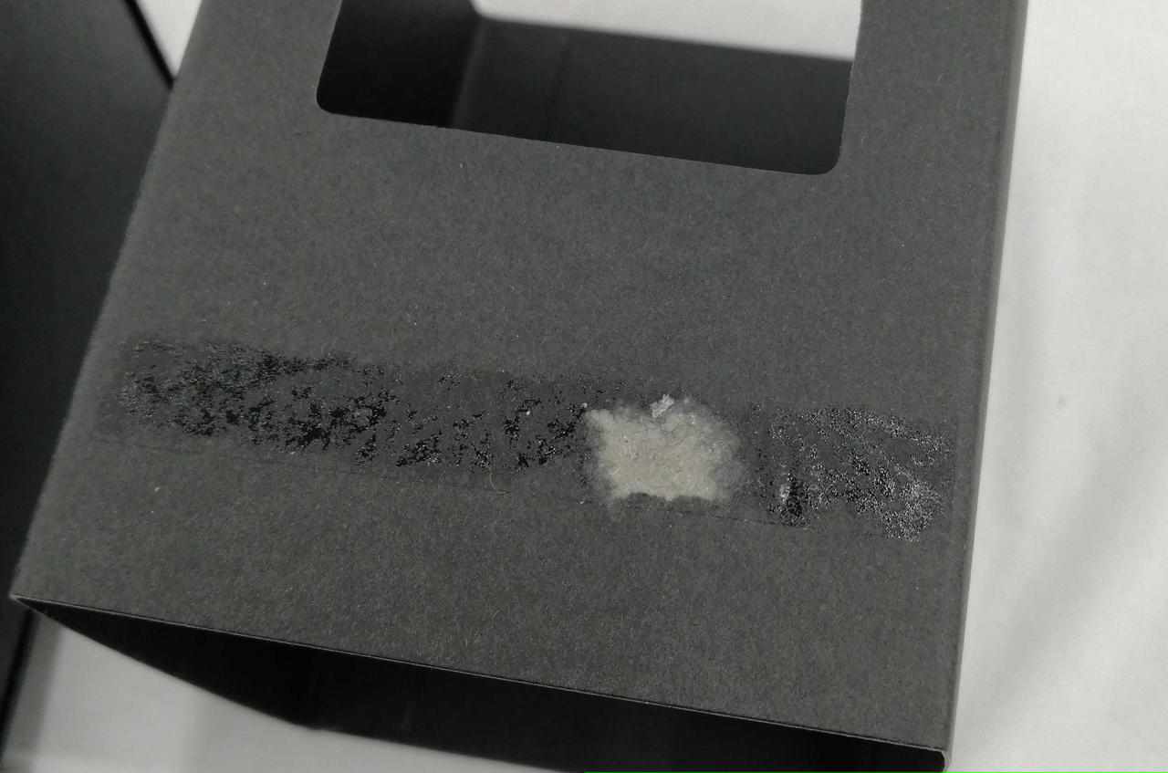 ケースシール跡あり