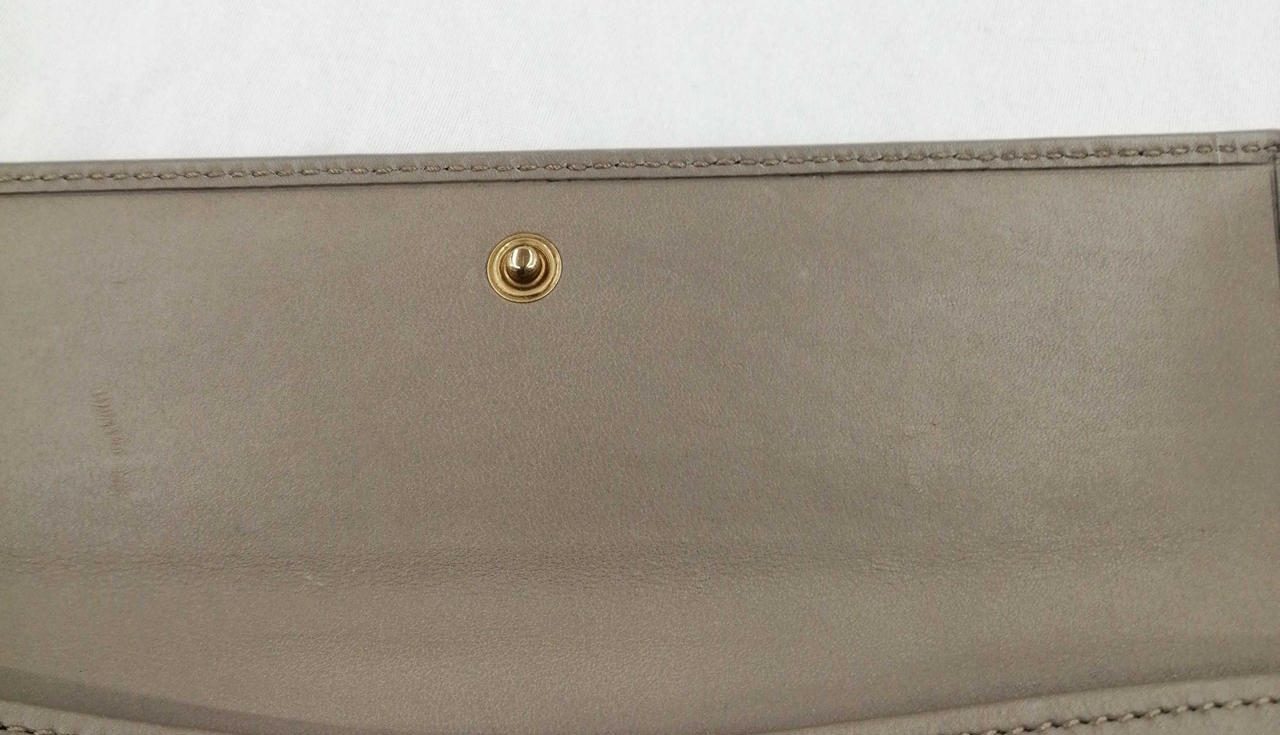 フタ裏キズあり