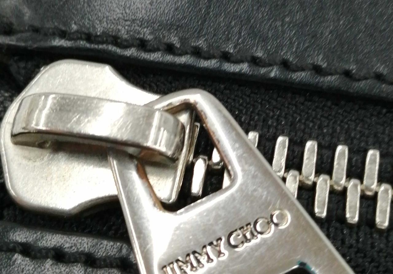 ファスナー引き手メッキ剥がれあり