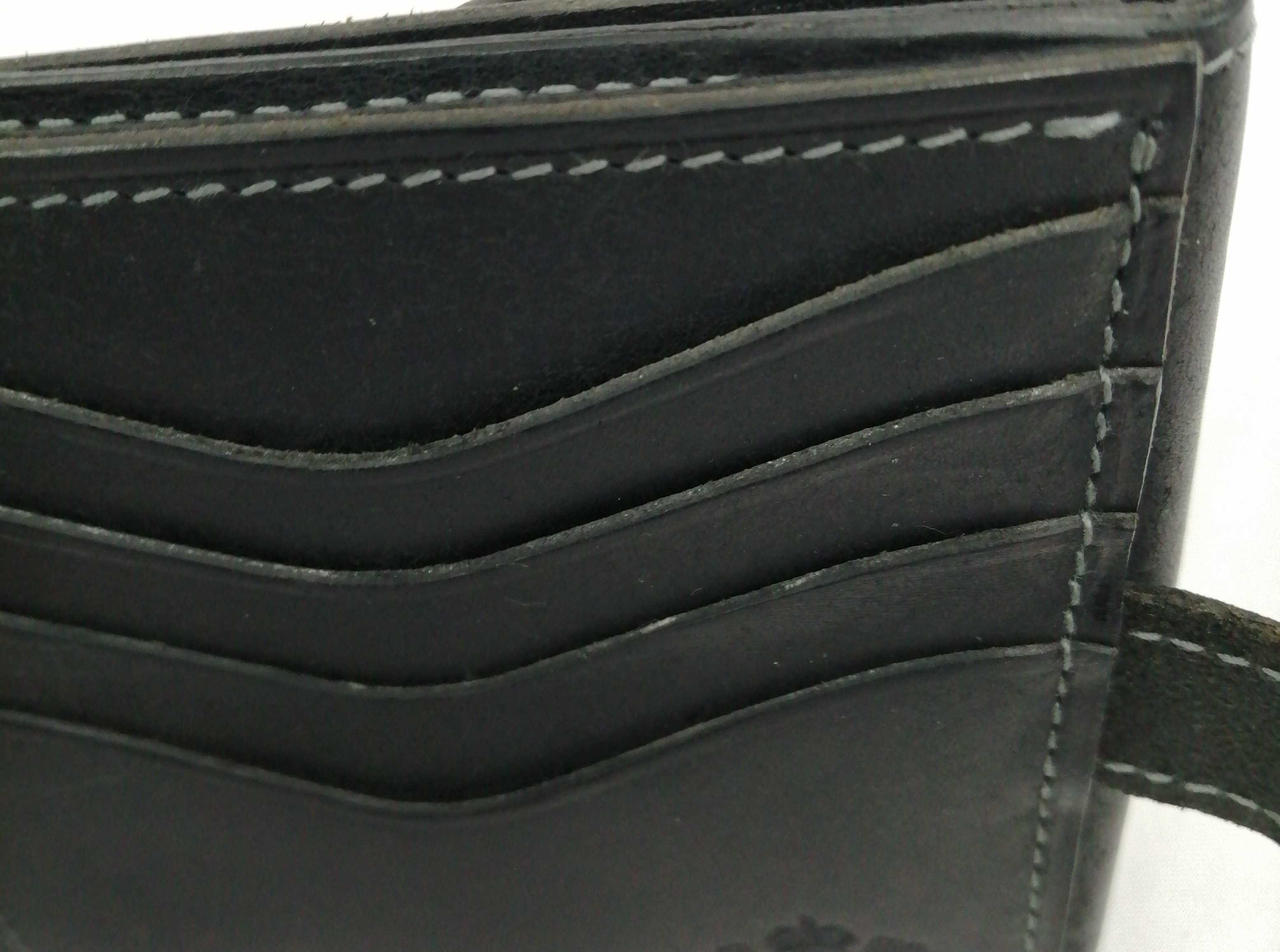 カード入れ部分白い箇所あり