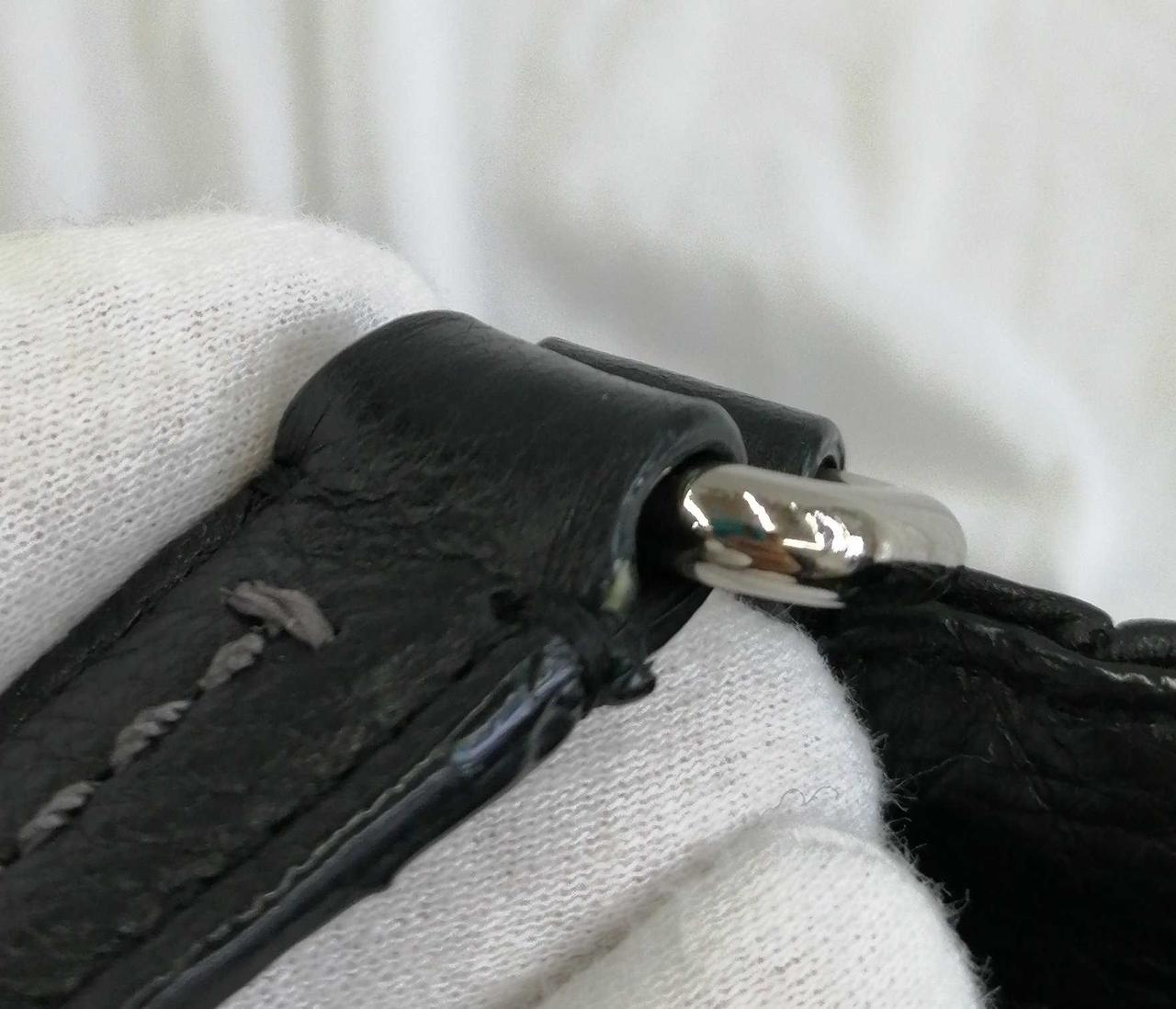 持ち手付け根部分剥がれあり