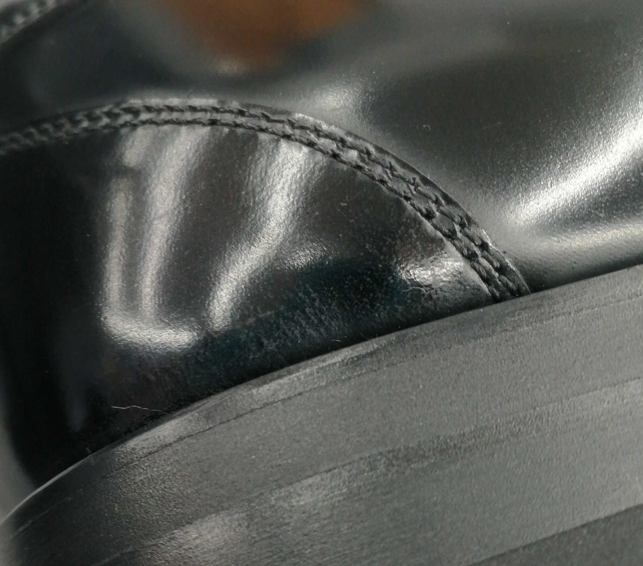 かかと付近擦れあり