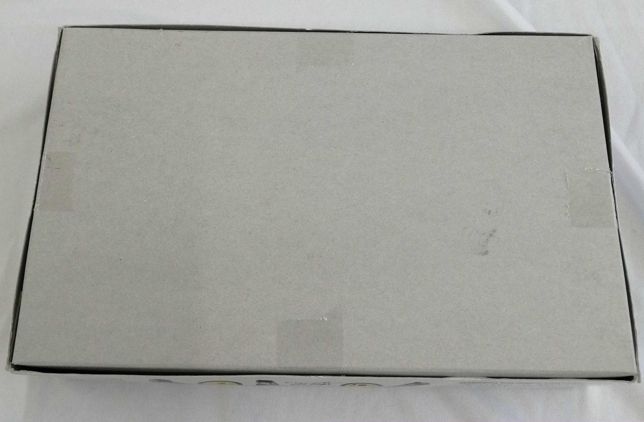 シール跡、箱潰れ、汚れあり