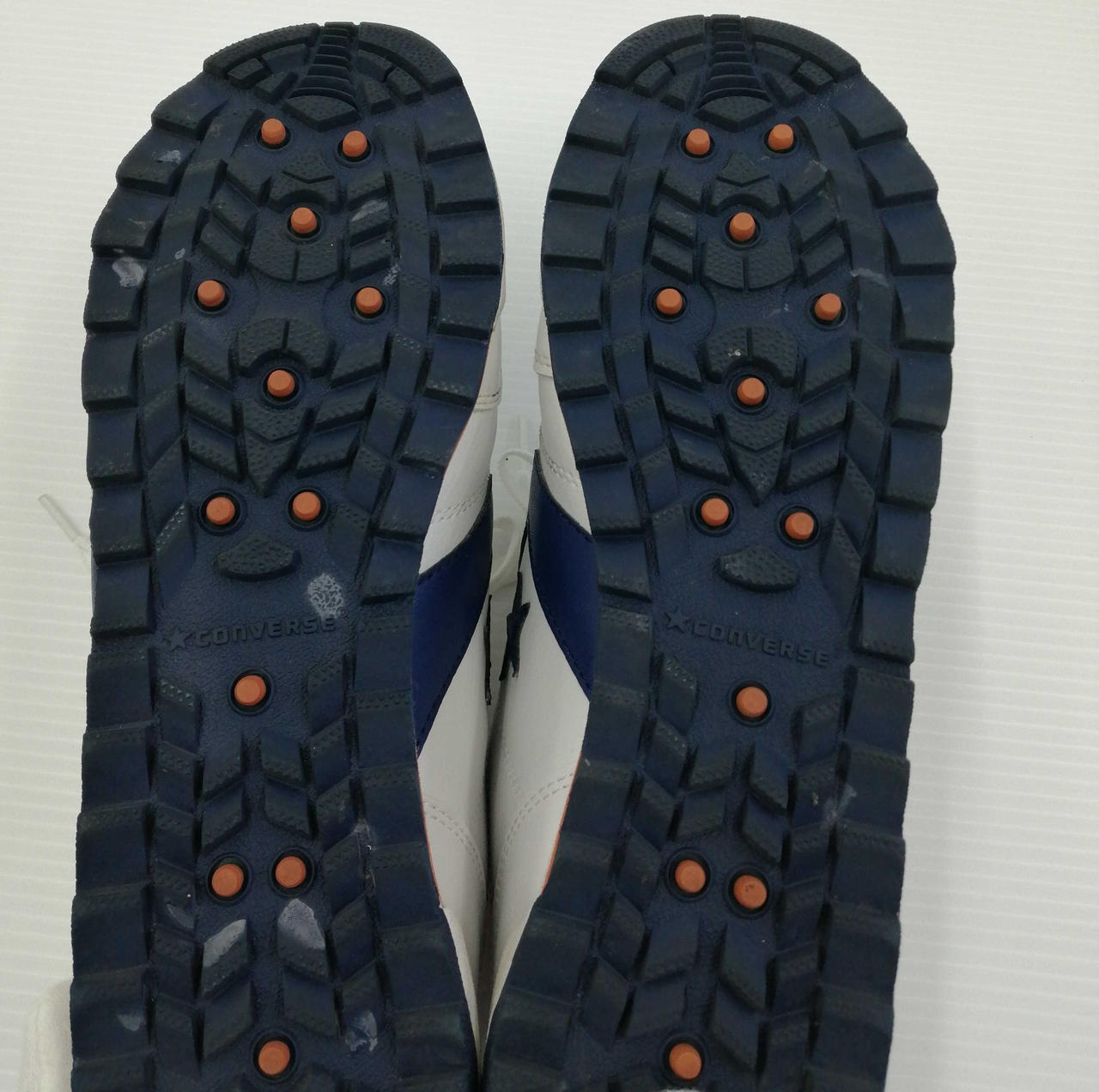 汚れ、白い箇所あり