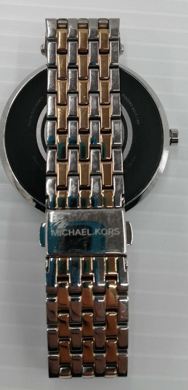 ベルト留め具キズあり