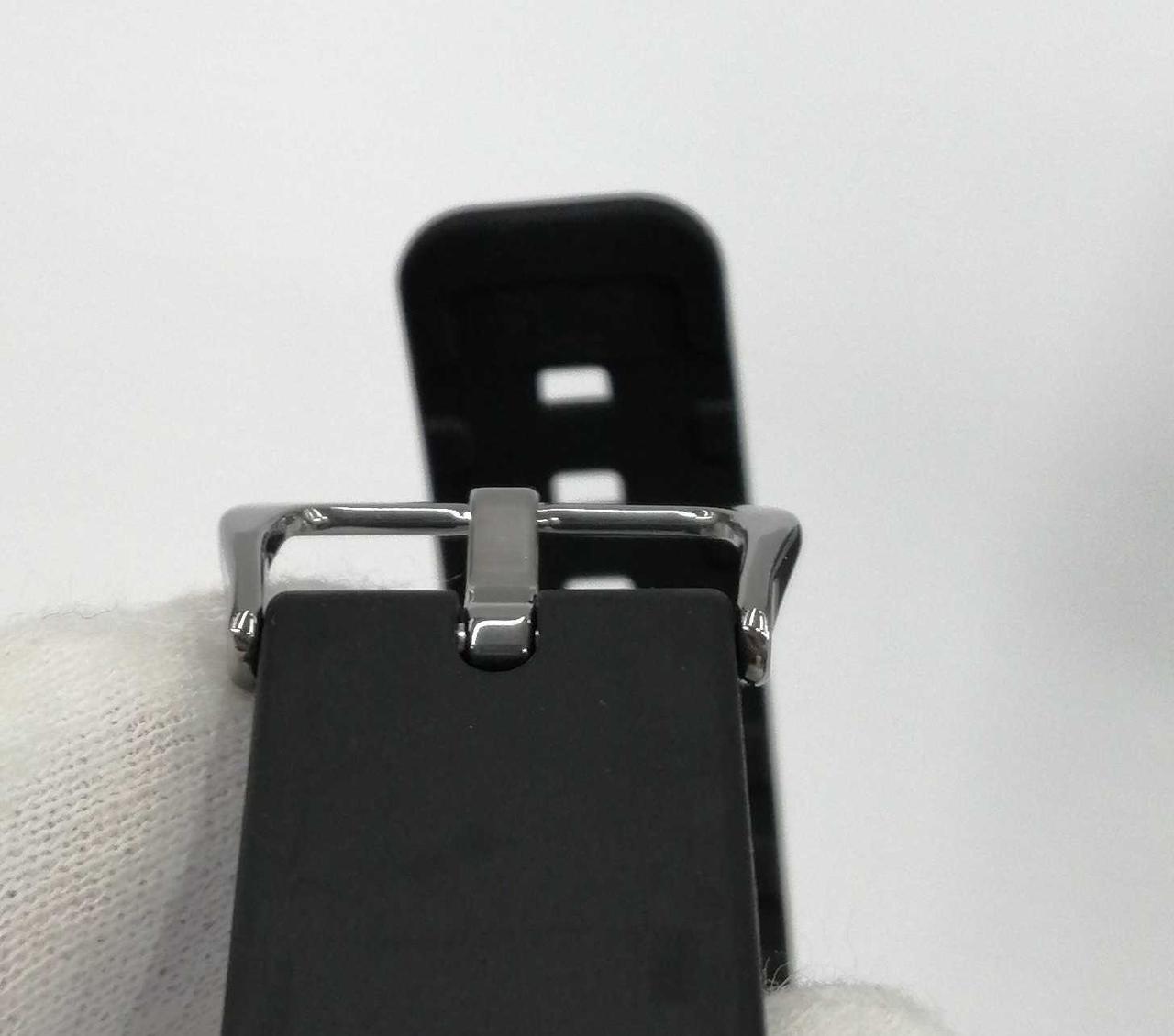 若干の変色あり