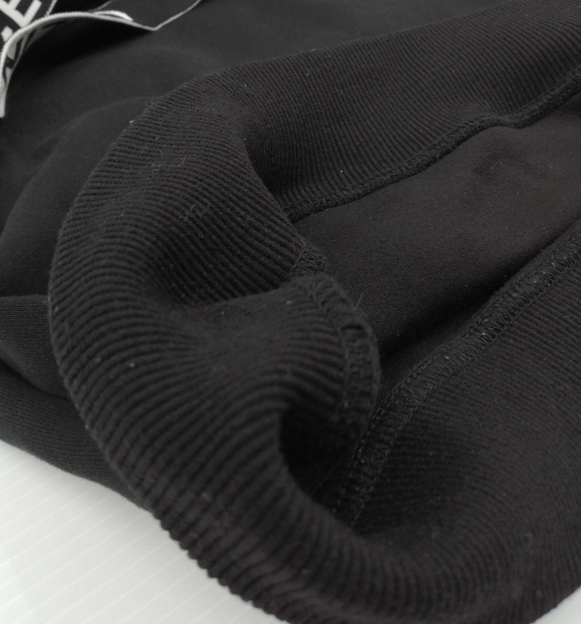 裾裏側毛玉あり