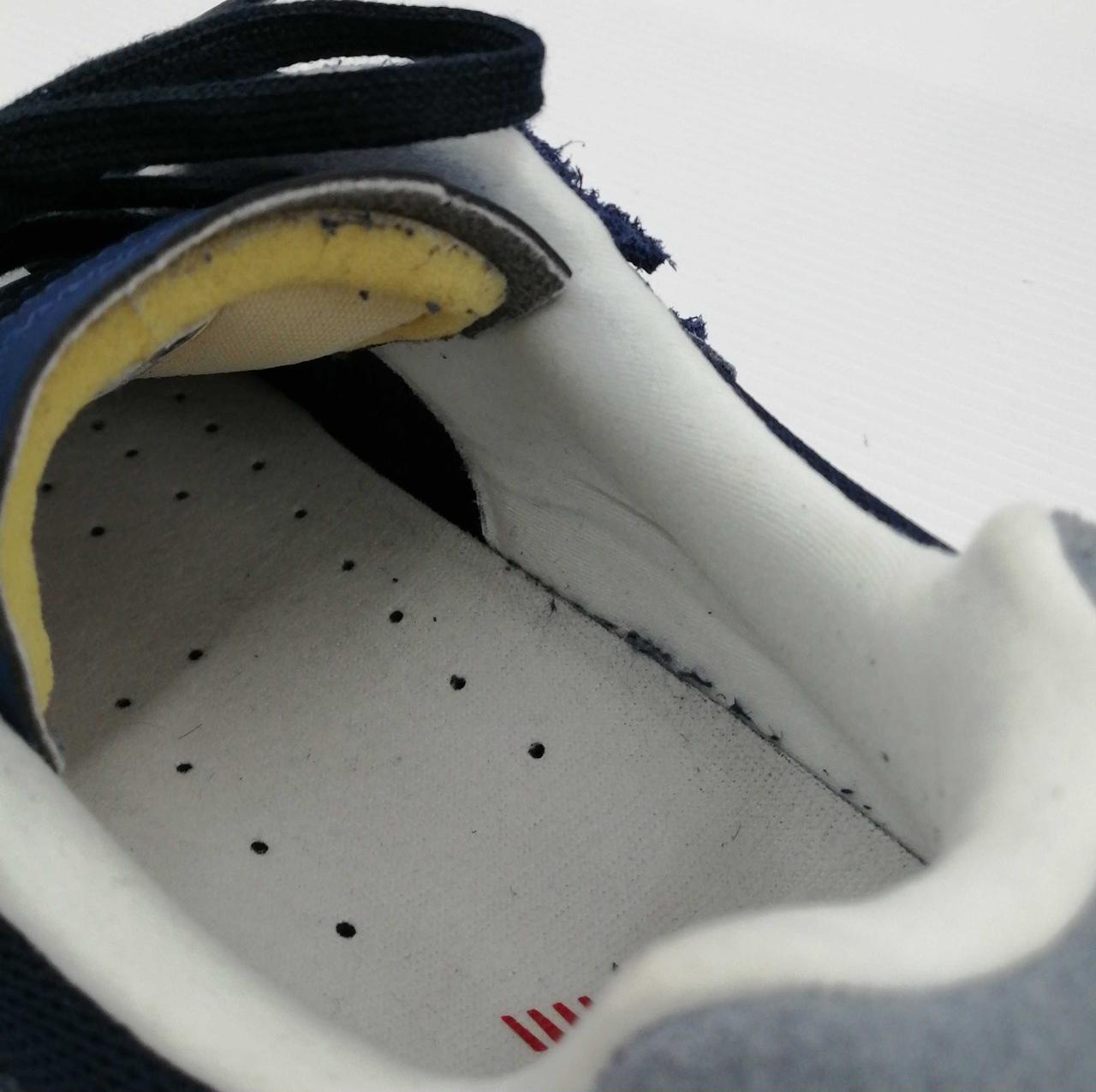 中敷き付近、ベロ部分毛玉あり