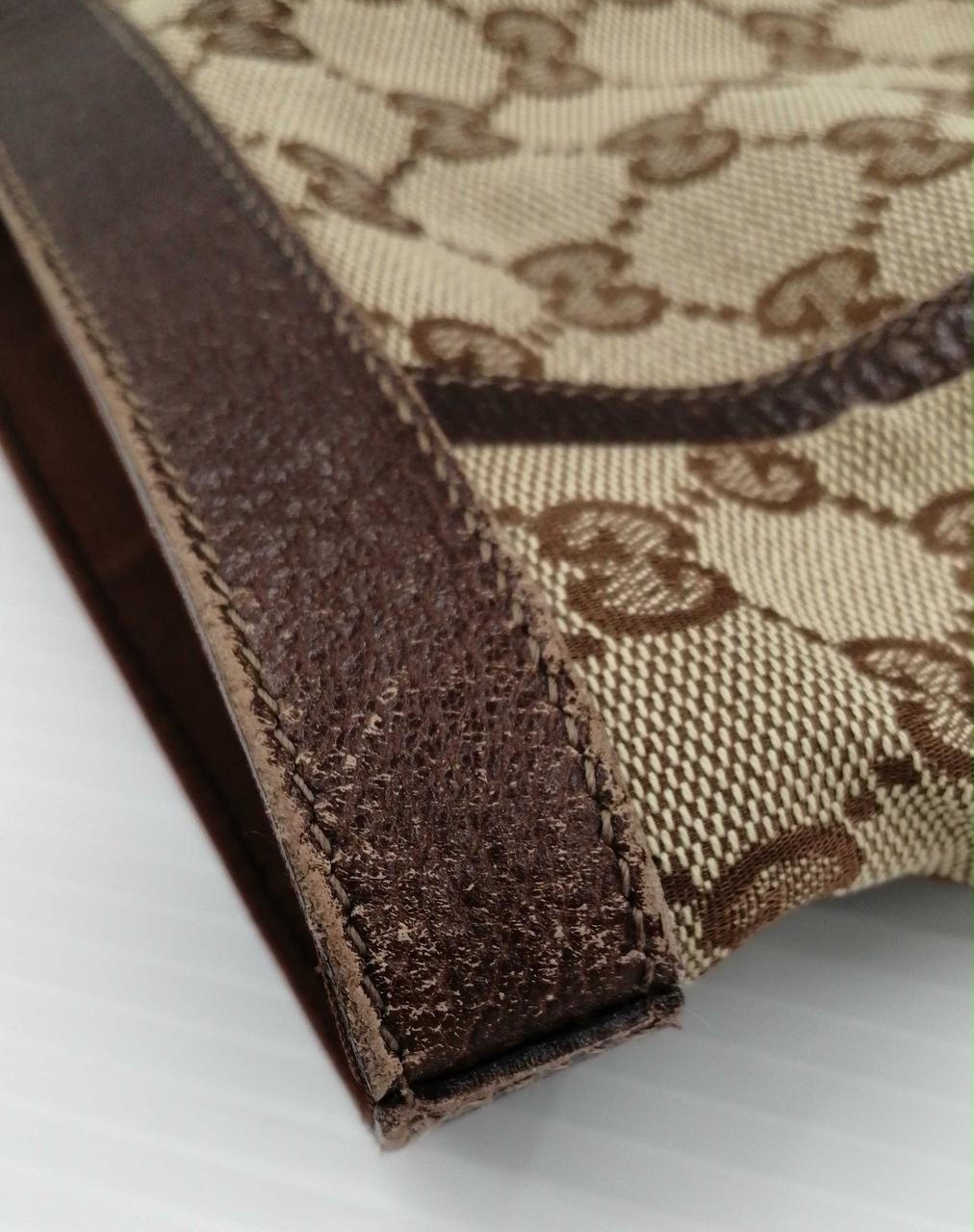 フチ部分擦れあり