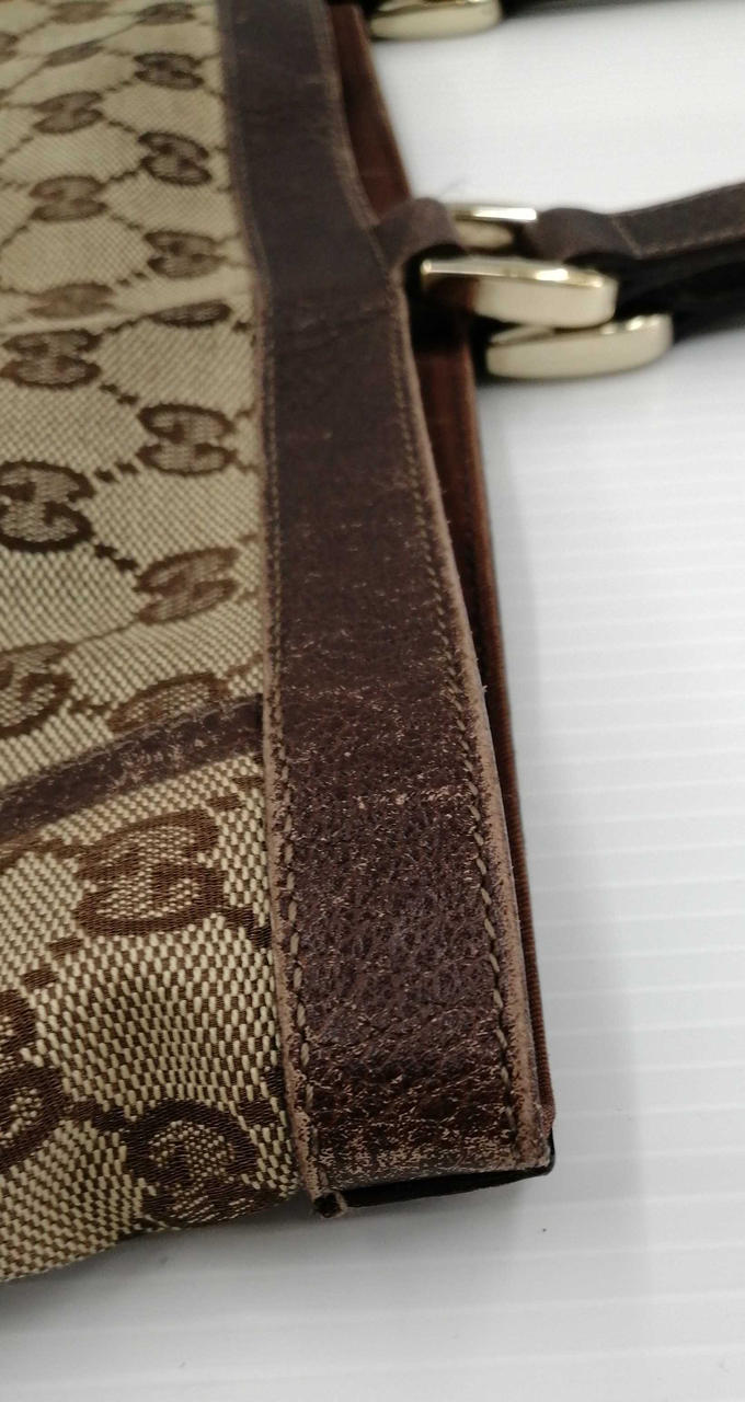 フチ部分擦れあり