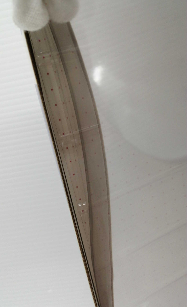 全面プラスチック部分剥がれあり