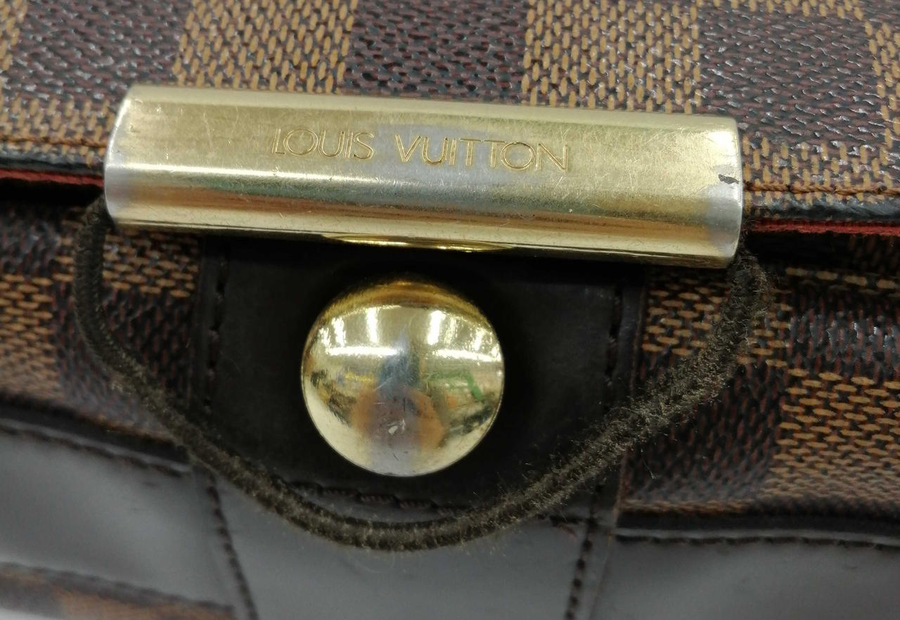 金具部分メッキ剥がれあり