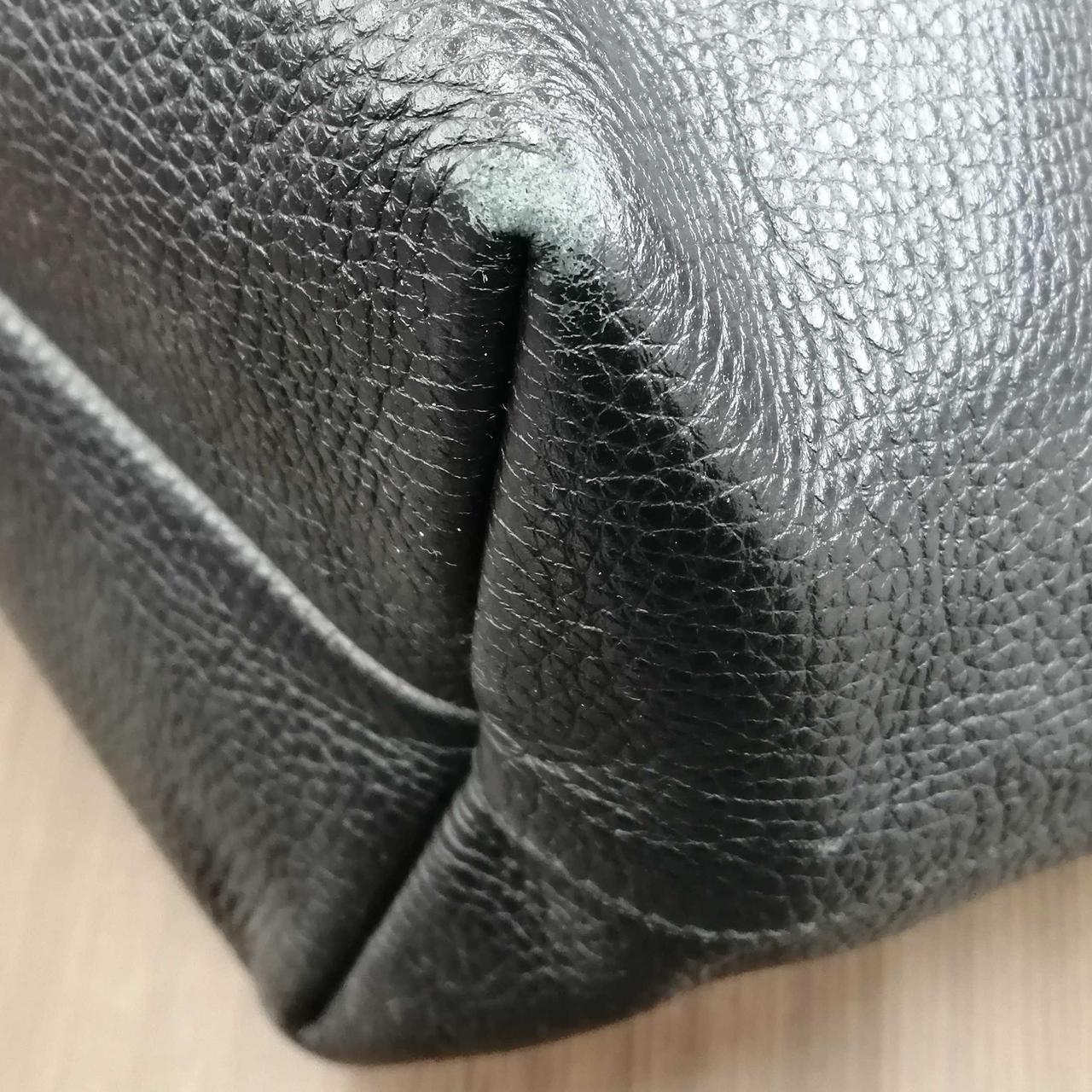 角擦れ４カ所あり