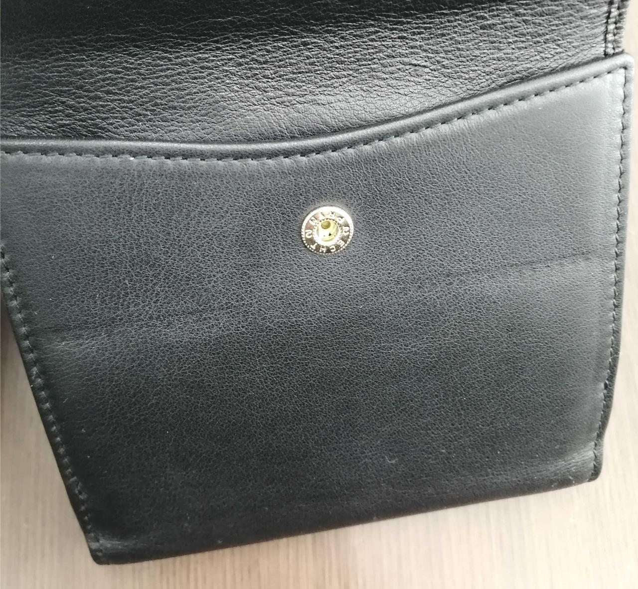 横線の跡が付いています