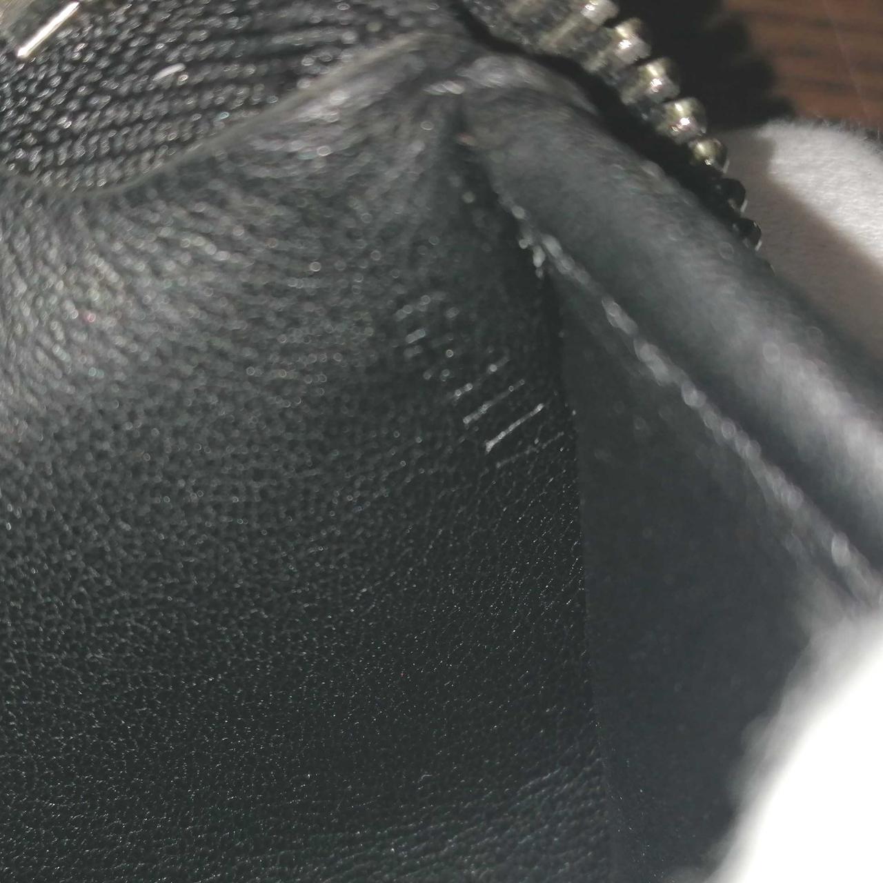 見えにくいですが、CA3117刻印