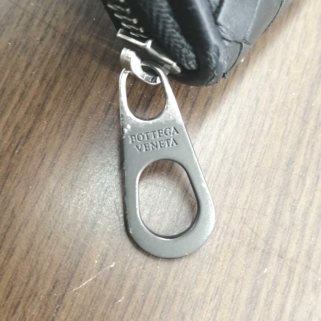 外側ファスナートップ擦れ、傷あり