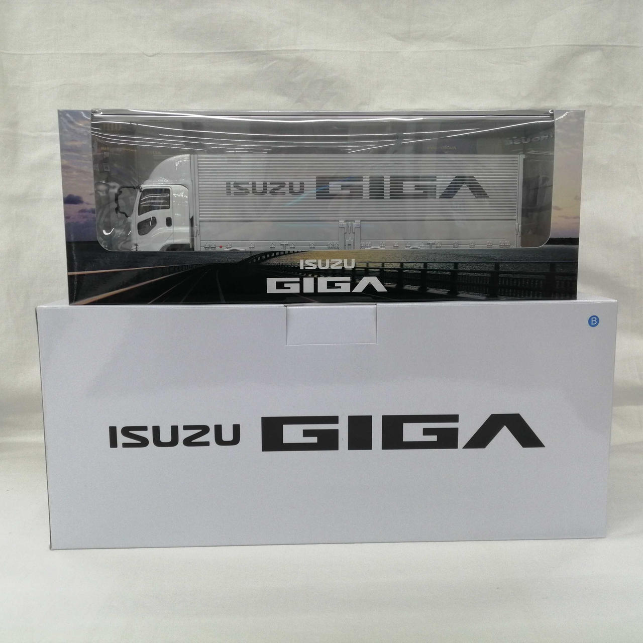 ISUZU|ミニカー|【ハードオフ公式通販】オフモール|1030140000010568