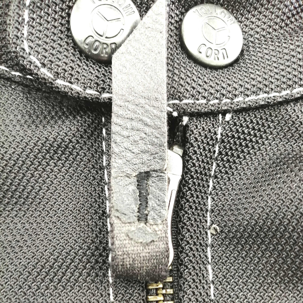 ファスナートップ劣化あり