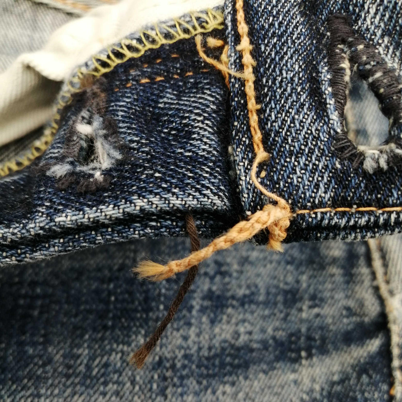 ほつれあり