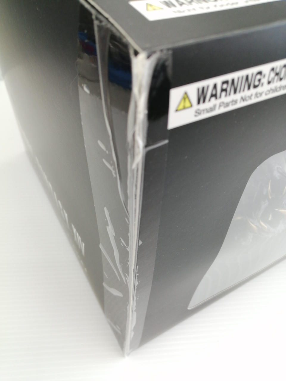 破れありテープで補強されてます