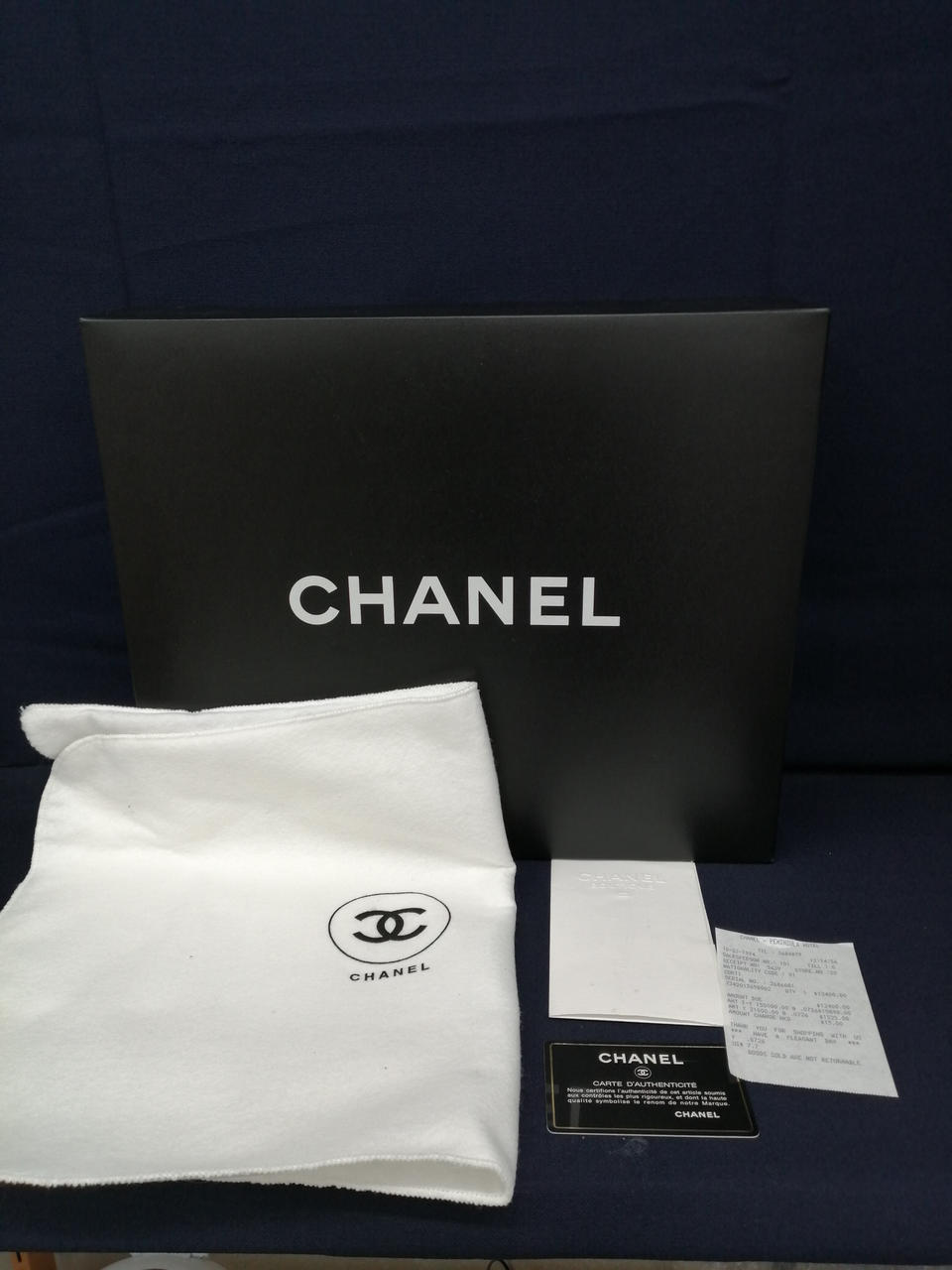 ギャランティ、保護袋付属