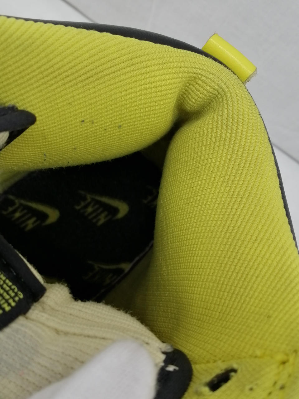 内側色褪せありますが中敷きキレイです！