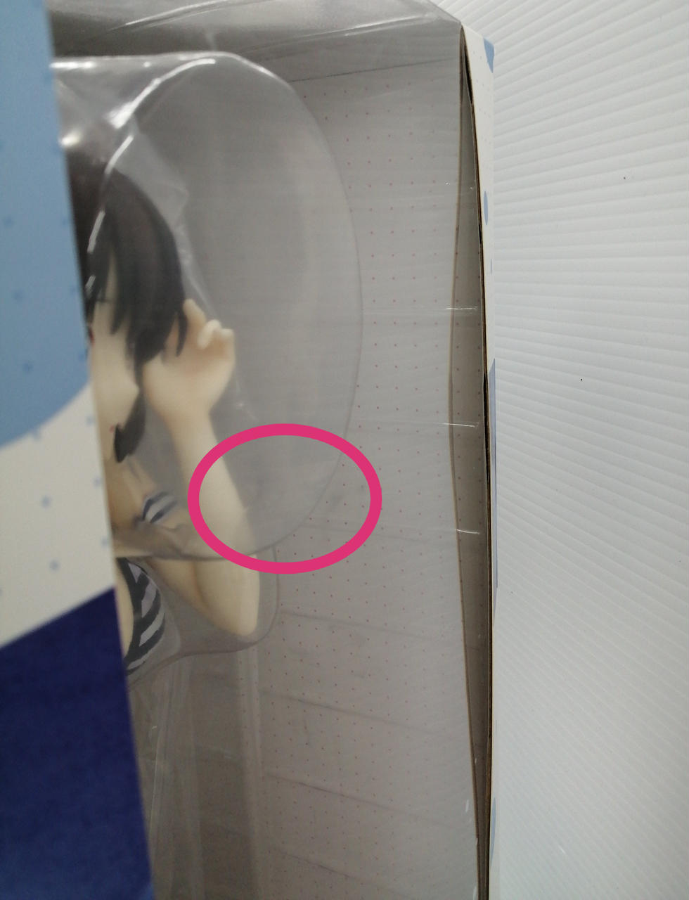 丸の箇所に汚れあり