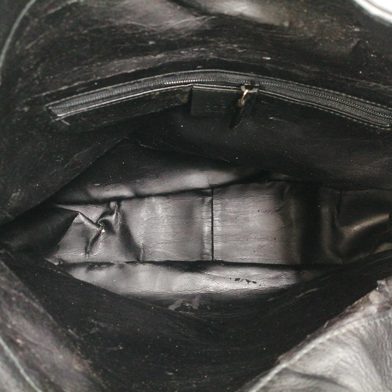 内部に全体的な劣化
剥がれます。