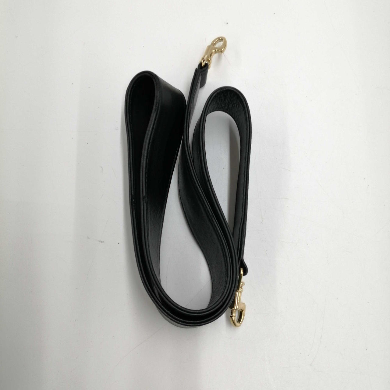 ショルダーストラップ